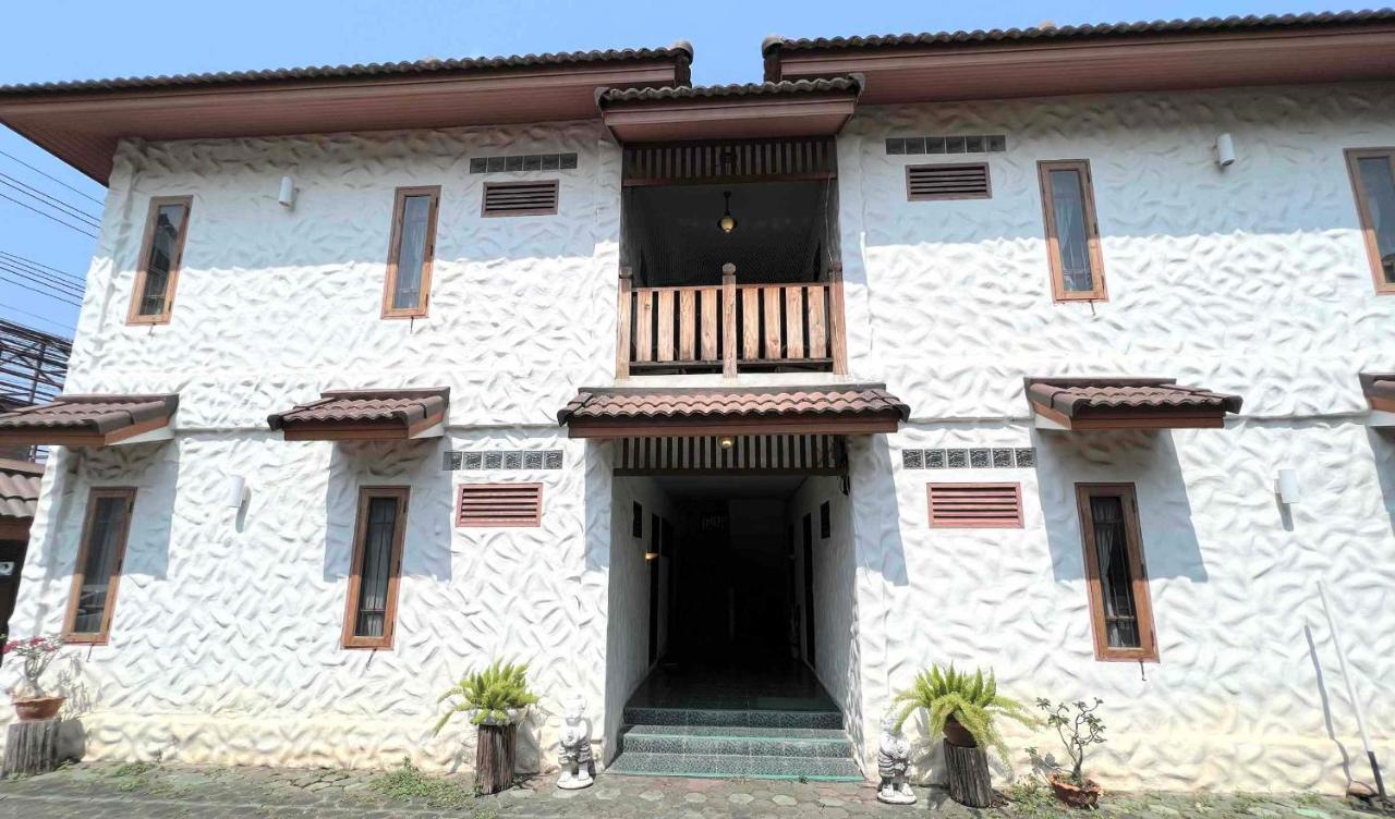 Plumeriahome Near Walking Street Chiang Mai Zewnętrze zdjęcie